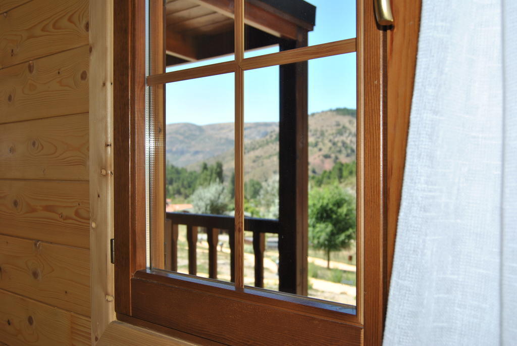 Cabanas De Javalambre Camarena de la Sierra Rom bilde